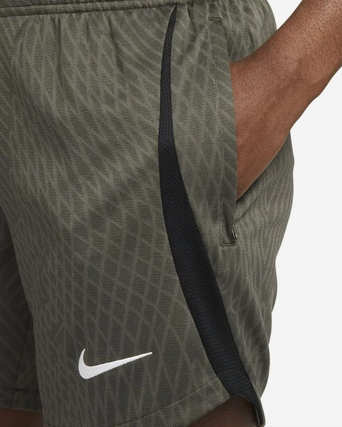 All Clothing Women Nike FC Barcelona Strike Sequoiablackwhite
