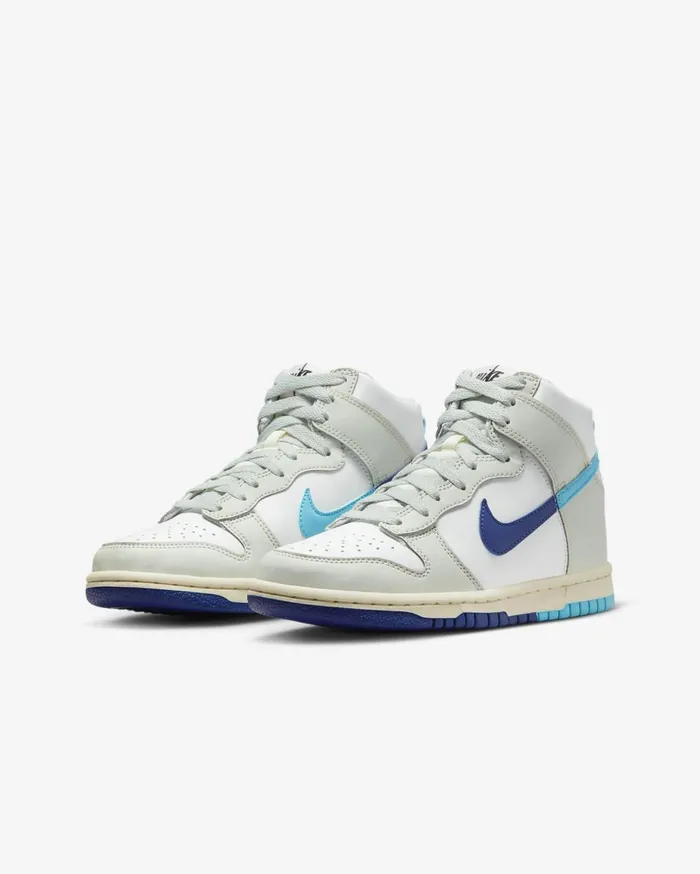 All Shoes Kids Nike Dunk High SE Summit Whitedeep Royal Bluelight Silverbaltic Blue