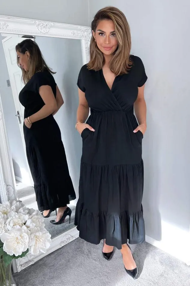 AX Paris Dresses Black Short Sleeved VNeck Midi Smock Dress