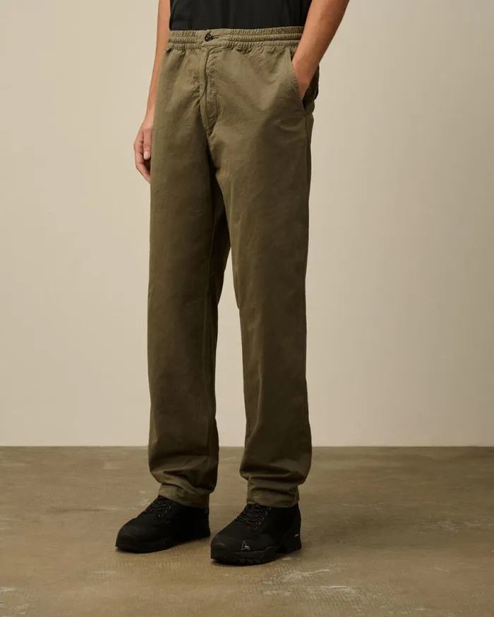 CP Company Trousers Microreps Loose Pants Grape Leaf Green 8211 Man