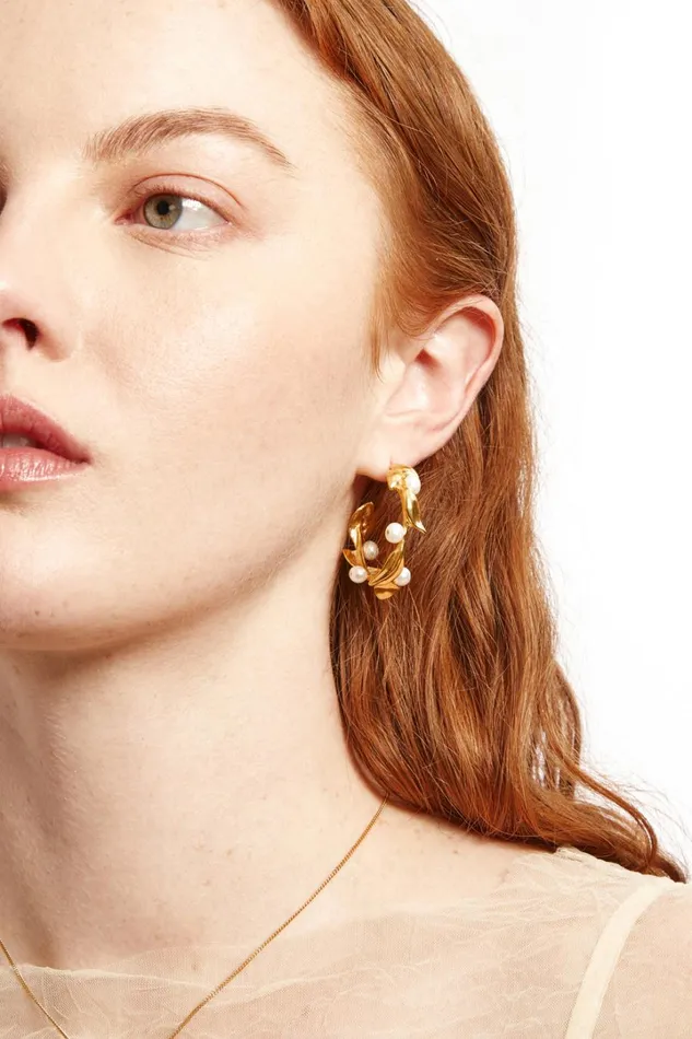 Chan Luu Earrings Women Olive Branch Hoop Earrings Maxi Gold