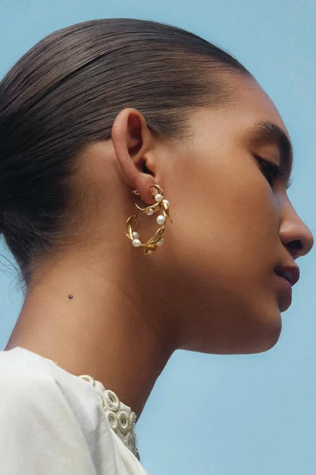 Chan Luu Earrings Women Olive Branch Hoop Earrings Maxi Gold
