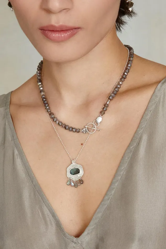Chan Luu Necklaces Women Mano Toggle Necklace Labradorite
