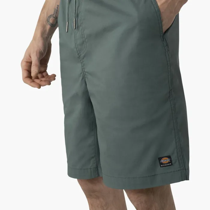 Dickies Skateboarding Grants Pass Relaxed Fit Shorts 9034 Lincoln Green Lincoln Green ln Men Dickies Skateboarding Shorts