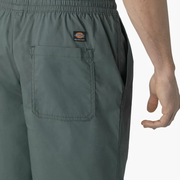 Dickies Skateboarding Grants Pass Relaxed Fit Shorts 9034 Lincoln Green Lincoln Green ln Men Dickies Skateboarding Shorts