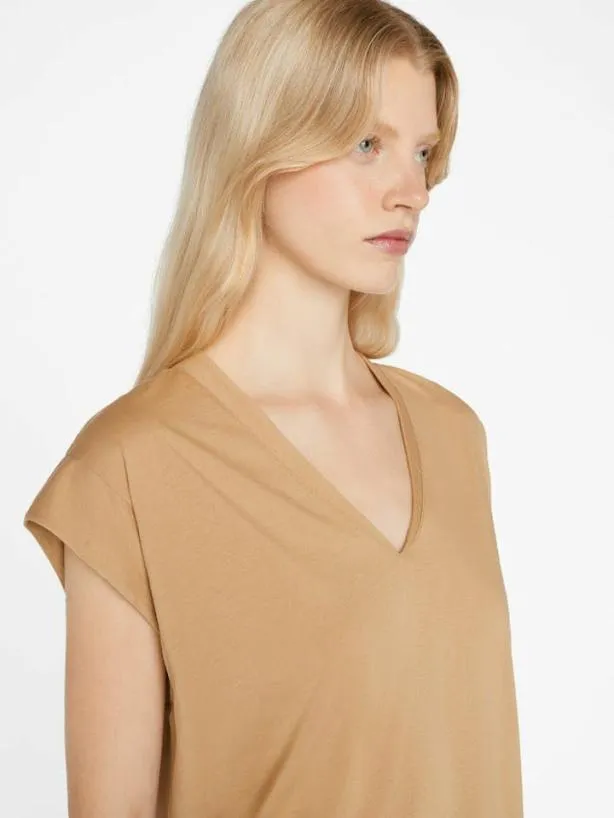 Frame Le Mid Rise VNeck Tee In Light Camel Light Camel Women Tanks and Tees