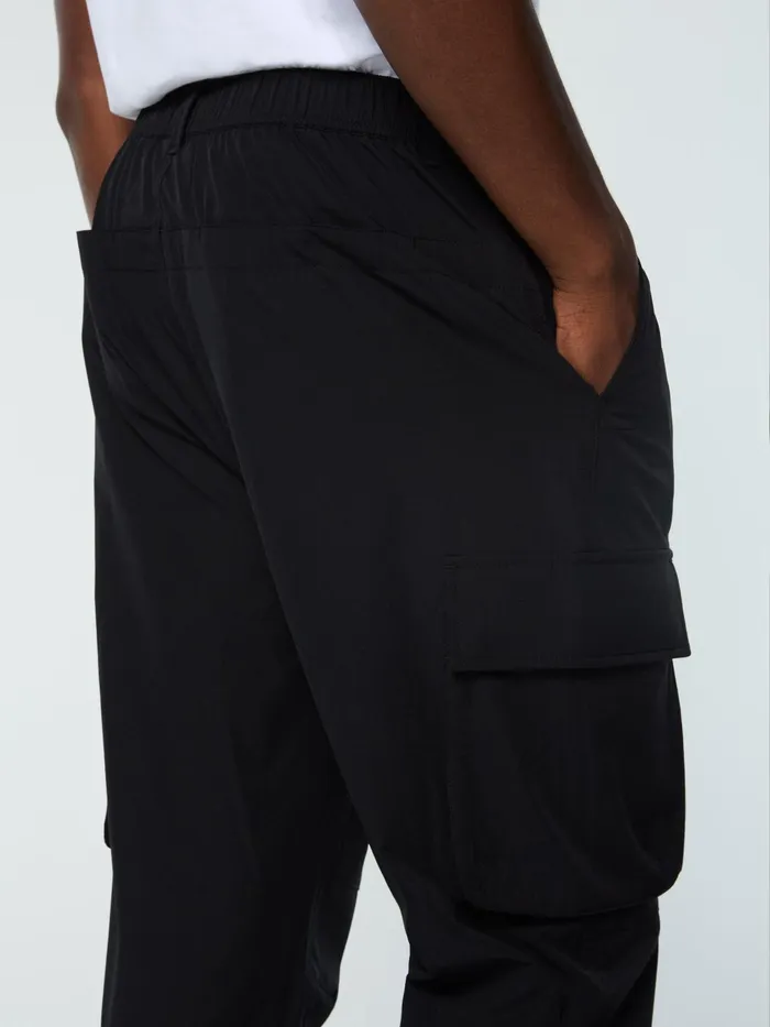 Men Nylon Sergio Tacchini Carico Cargo Pant Black Beauty