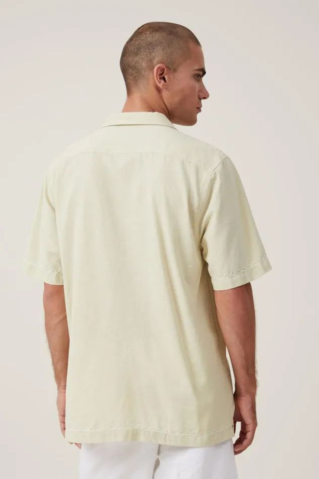 Men Shirts and Polos Cotton On Cabana Short Sleeve Shirt Faded Lime Bouquet Men Shirts and Polos Cotton On Cabana Short Sleeve Shirt Faded Lime Bouquet