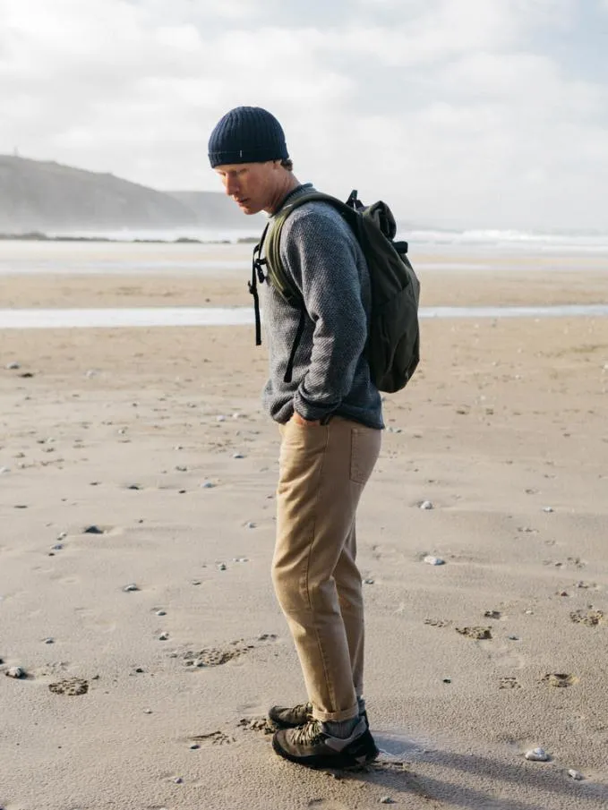 MenWomen Nautilus 23L Backpack Dark Olive Finisterre Bags