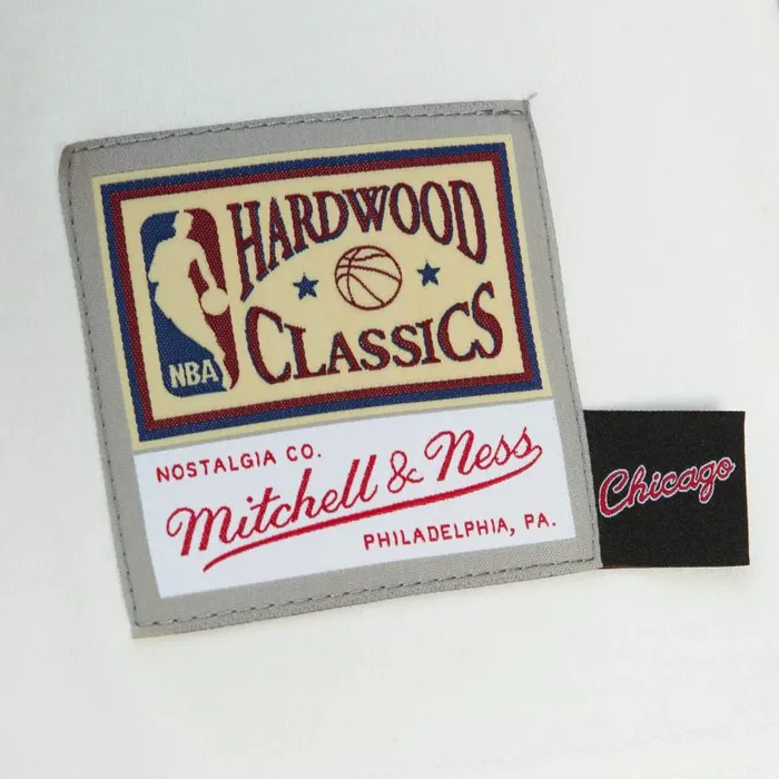 Mitchell and Ness Cream SS Tee Chicago Bulls Men TShirts and Tops Mitchell and Ness Cream SS Tee Chicago Bulls Men TShirts and Tops