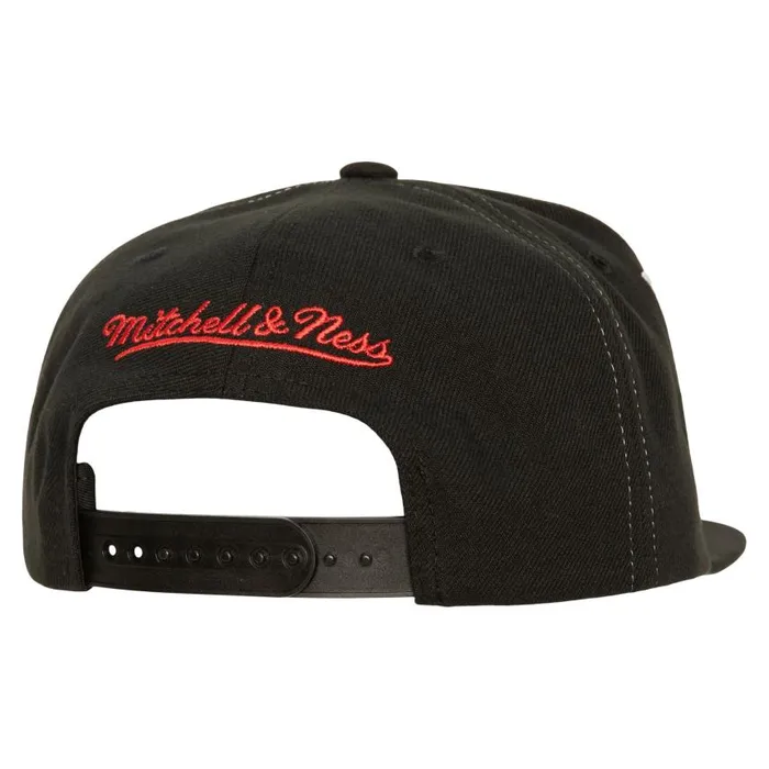 Mitchell and Ness Varsity Bust Snapback Vntg Detroit Red Wings Men Hats and Headwear Mitchell and Ness Varsity Bust Snapback Vntg Detroit Red Wings Men Hats and Headwear