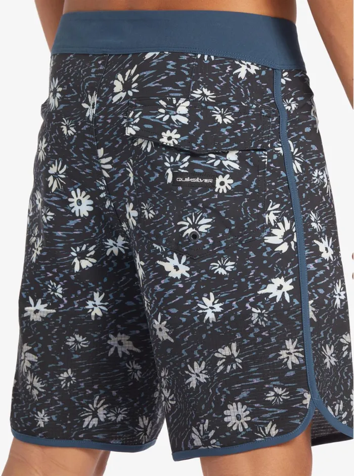 Quiksilver Highline Scallop 19034 Boardshorts Midnight Navy Mens Shorts and Amphibians