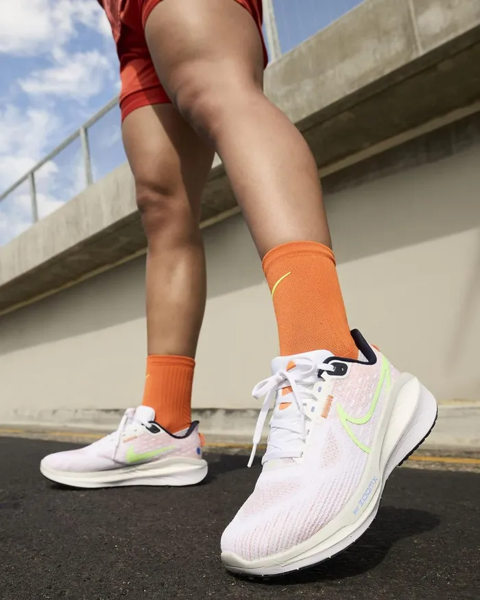 Running Women Nike Vomero 17 Whitephoton Dustpolarlime Blast