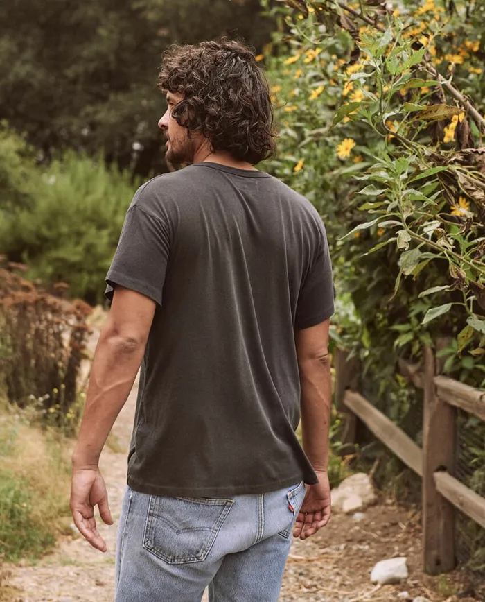 Tees and Sweats Men The Great The Men039s Boxy Crew Washed Black