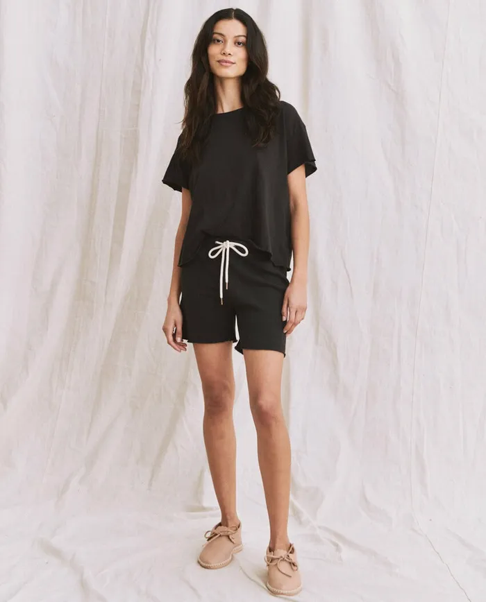 Tees Women The Great The Crop Tee Solid Almost Black Tees Women The Great The Crop Tee Solid Almost Black