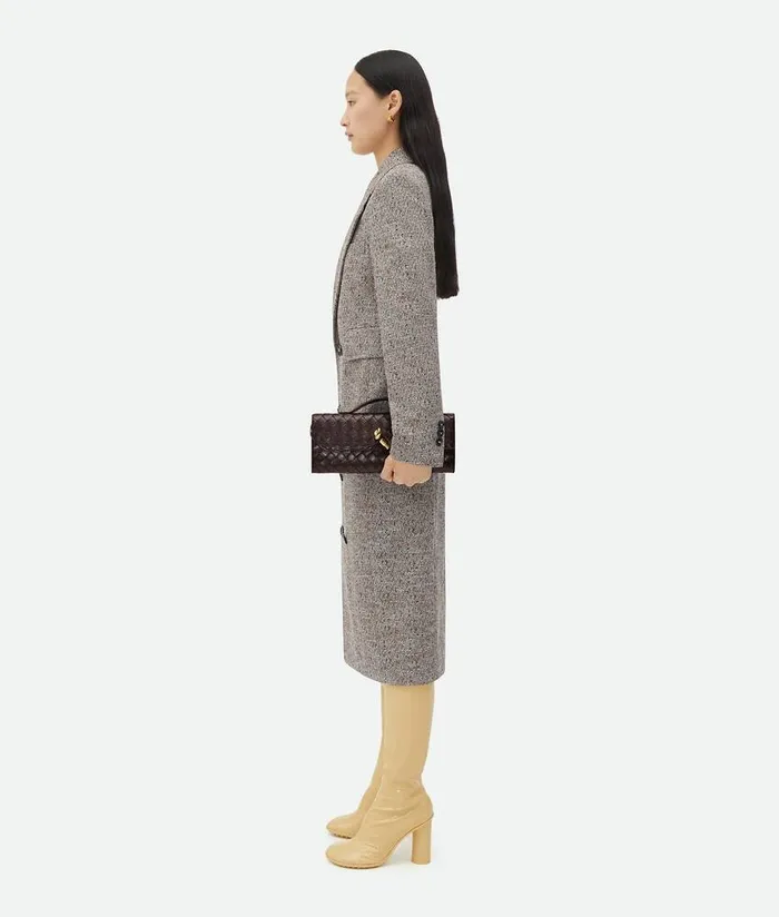 Women Bottega Veneta Handle Andiamo Clutch Fondant
