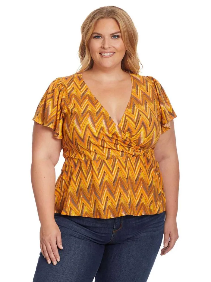 Women Jessica Simpson Tops and Tees Sariah Top In Ikat Chevron