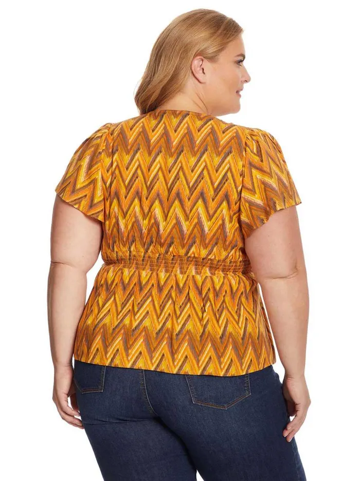 Women Jessica Simpson Tops and Tees Sariah Top In Ikat Chevron