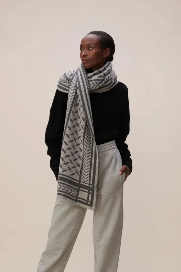 Women Scarfs and Triangles Lala Berlin Scarf Chuck 8211 Cashmere 8211 Light Grey