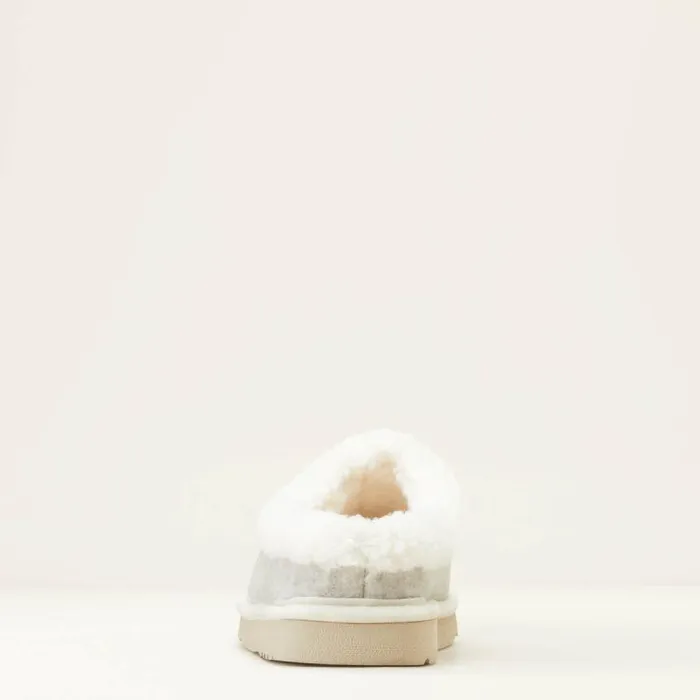 Women Slippers Ariat Ariat Logo Hooded Clog Roaming Horse