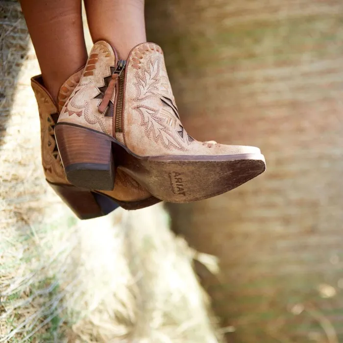 Women Western Boots Ariat Mesa Western Boot Crema